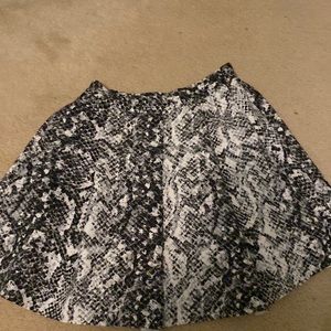 Skirt!
